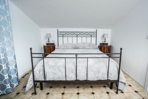 20th Century B&B