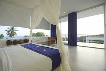 Villa L