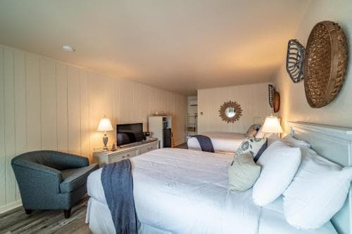 Pirates Cove Motel