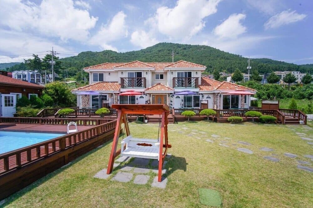 Namhae Il Mare Pension