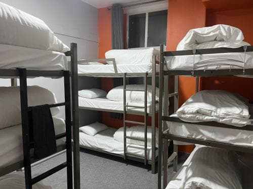Heroes Hotel Hostel