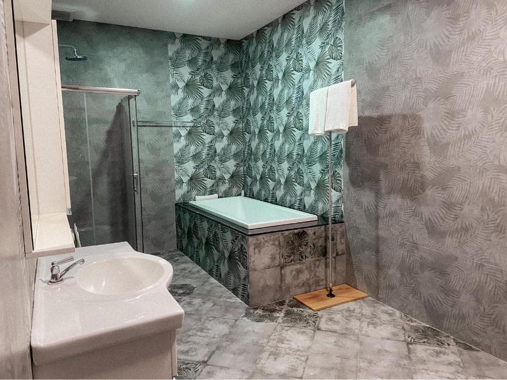Manee Poolvilla