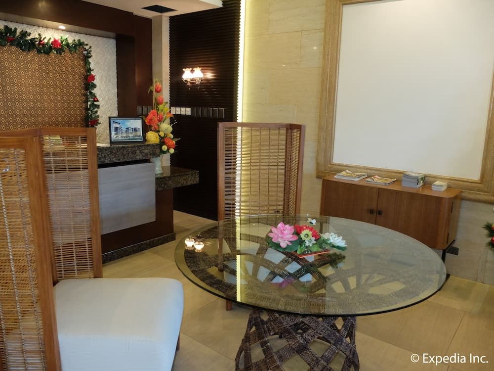 Zeppelin Suites