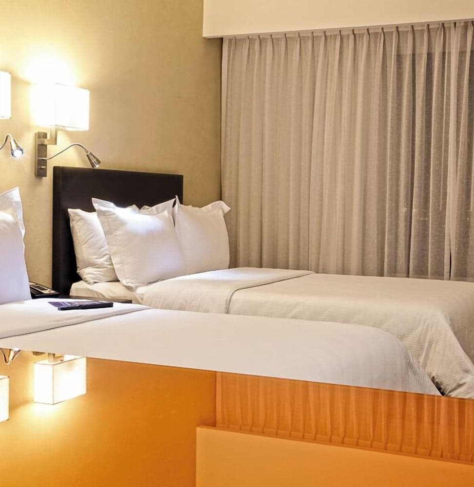 Fiesta Inn Express Perinorte
