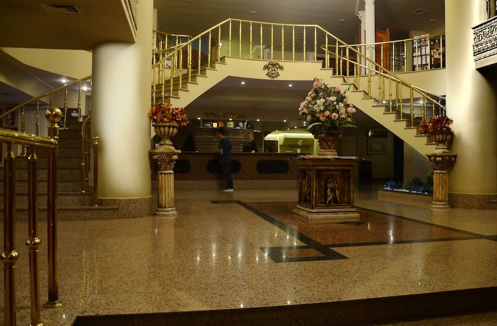 Hotel Eken Prestige