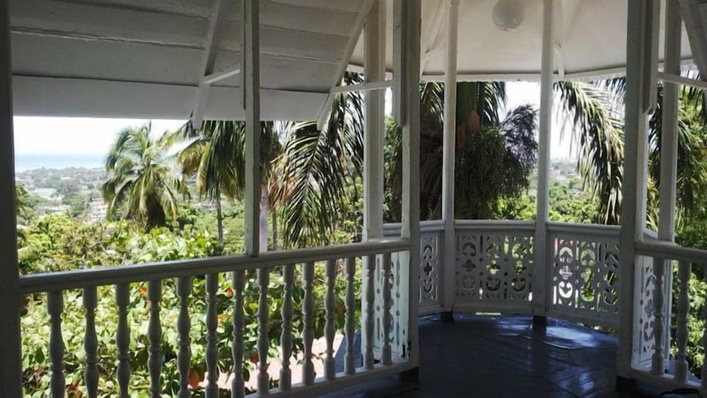 Oloffson Hotel
