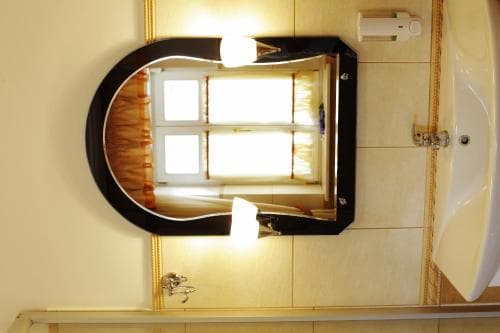 Mini Hotel Under The Roof