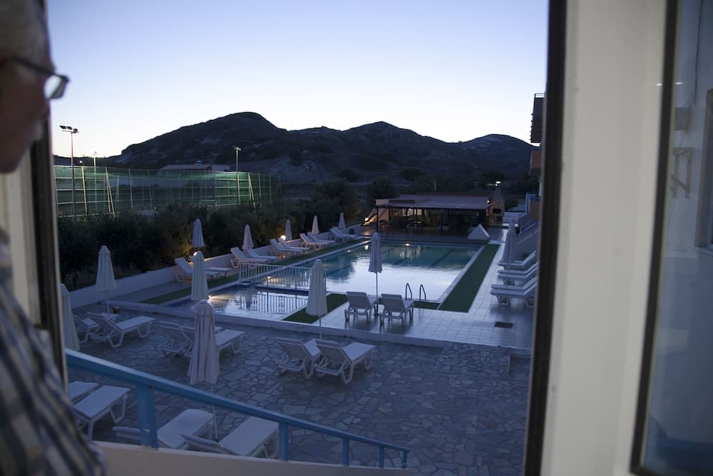 Athinoula Hotel