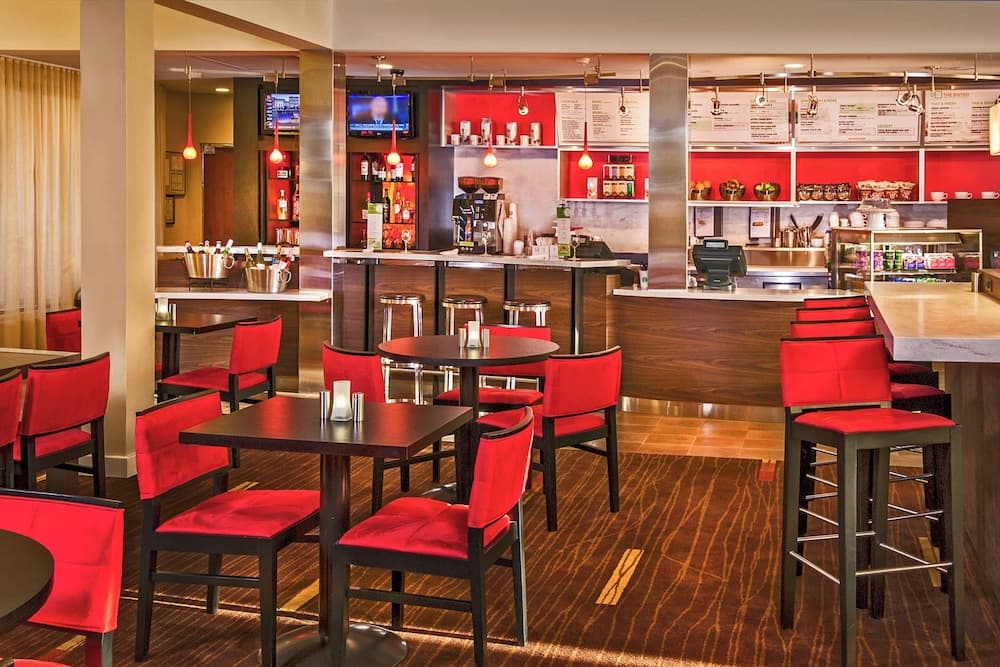 Courtyard by Marriott Hampton