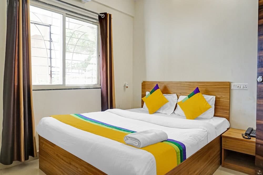 Ay Plus Hotels