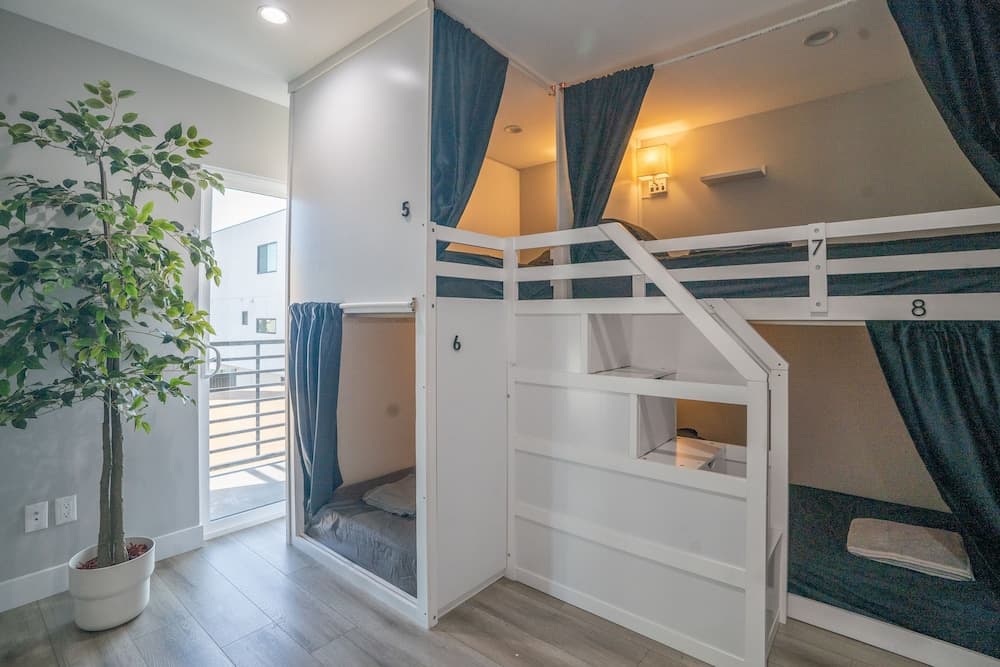 Normandie Hostel