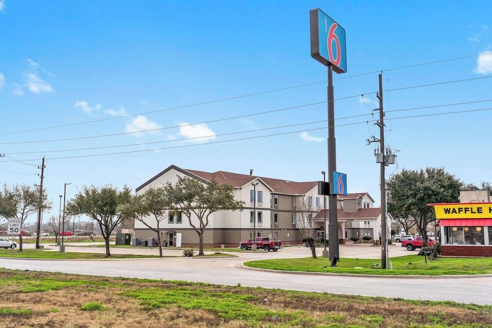 Motel 6 Rosenberg, TX