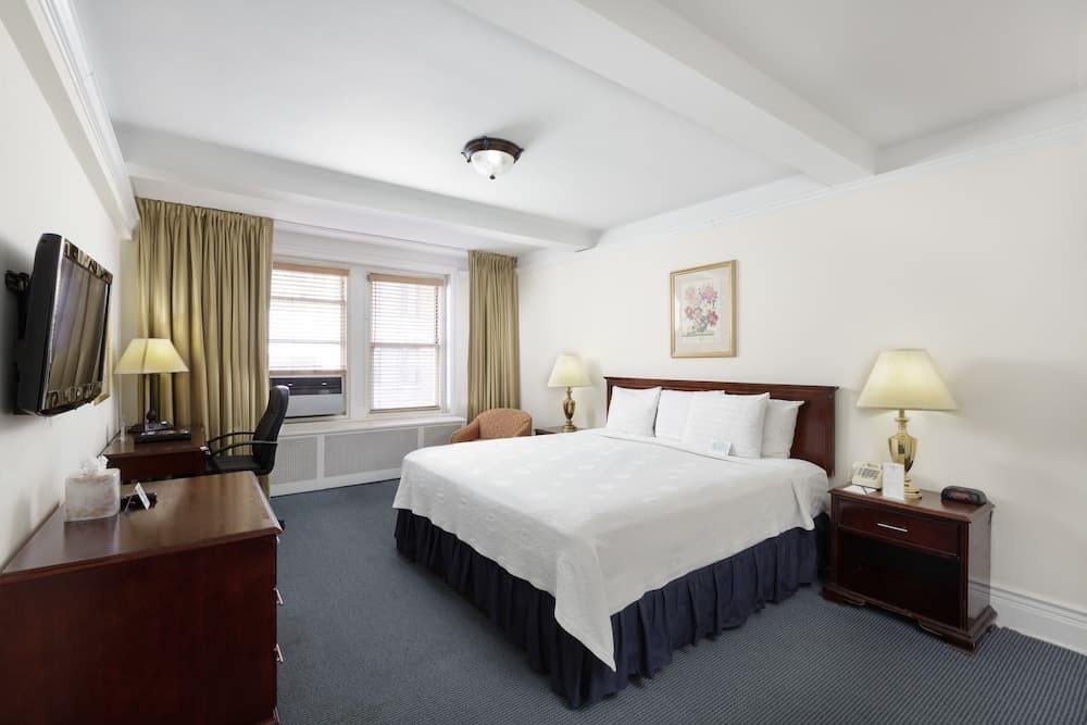Salisbury Hotel