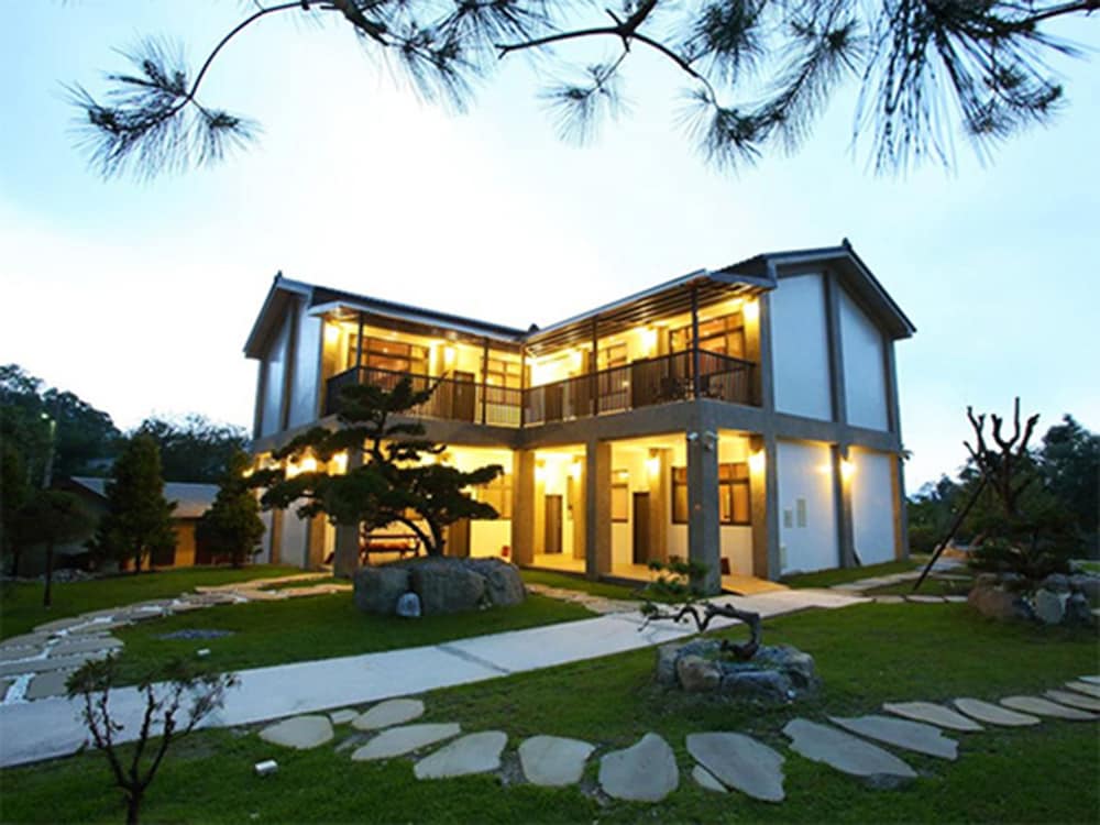 Flying Villa