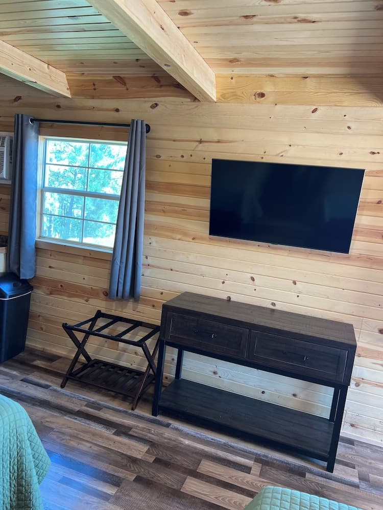 Pine Haven Lodging