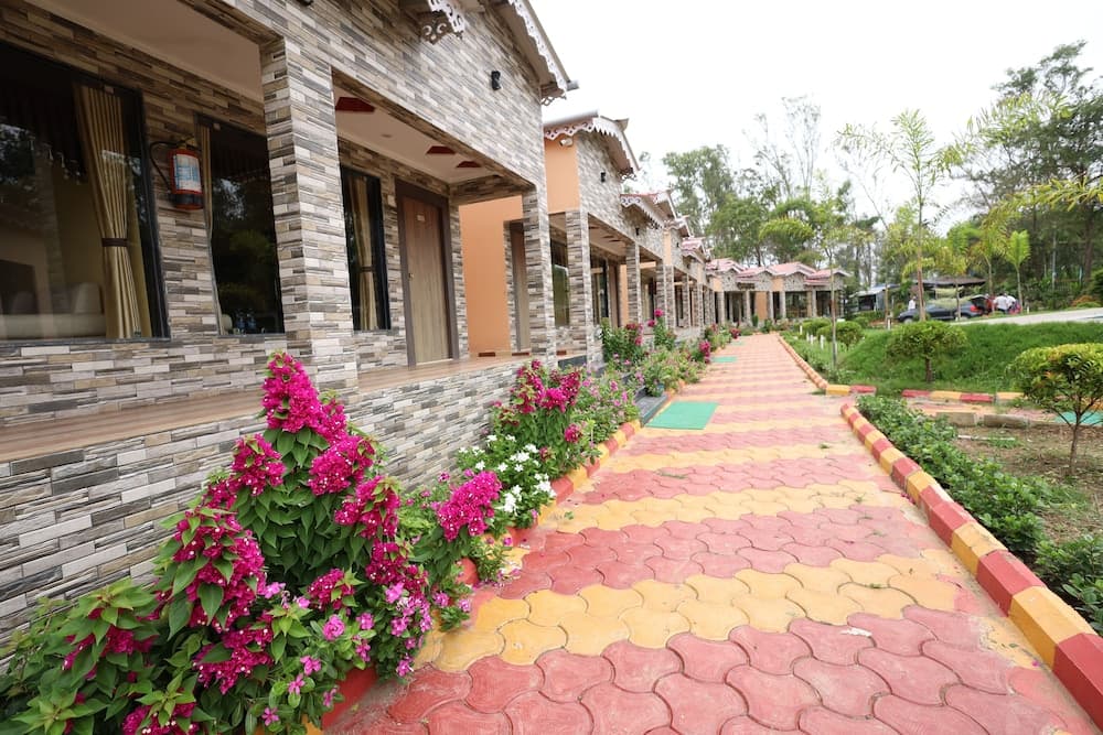 Golden View Resort & Restaurant