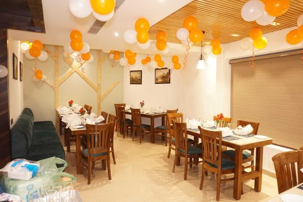 Hotel Mayra Grand