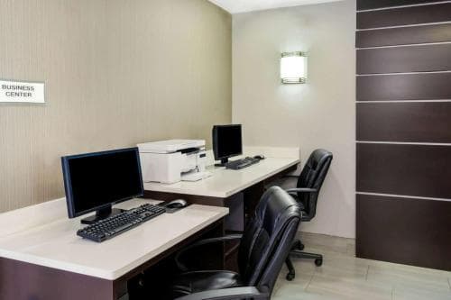 La Quinta Inn & Suites Canton