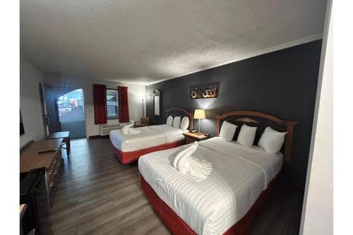 Suite Dreams Hotel