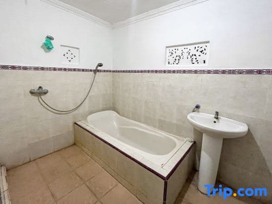 Tebluess Guesthouse Gianyar RedPartner