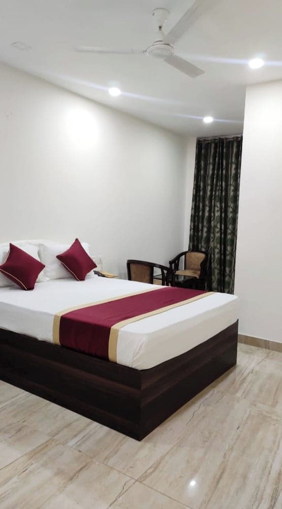 Hotel Skyee Residency Chandigarh