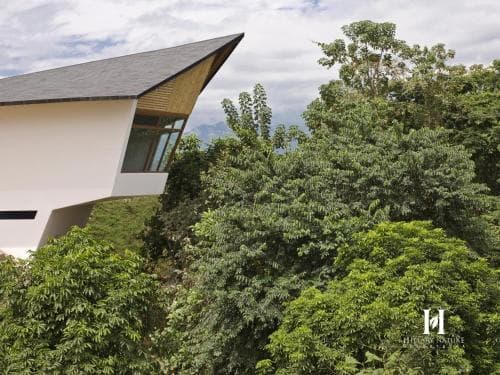 Hillary Nature Resort Spa