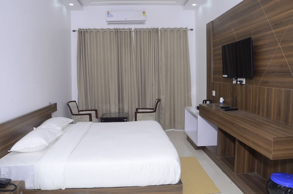 Corbett Treff Hotel