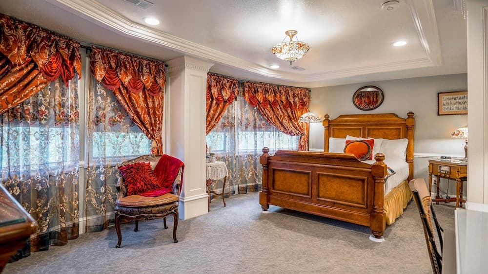 Heber Senator Bed and Breakfast