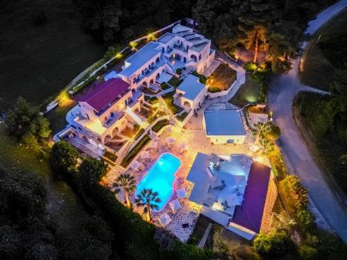 Theo Bungalows