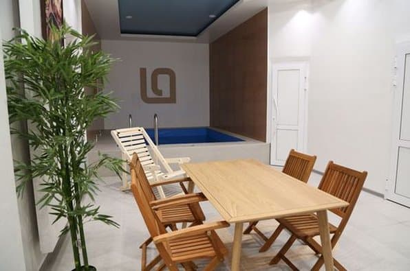 La Casa Hotel