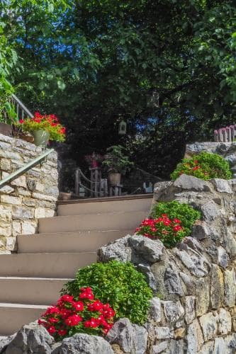Vikos Hotel