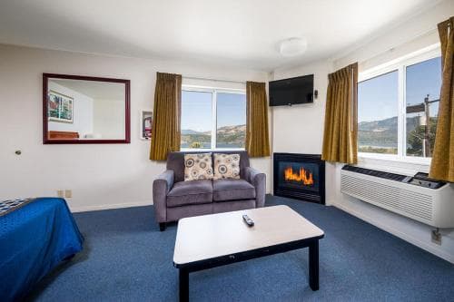 Riverview Lodge