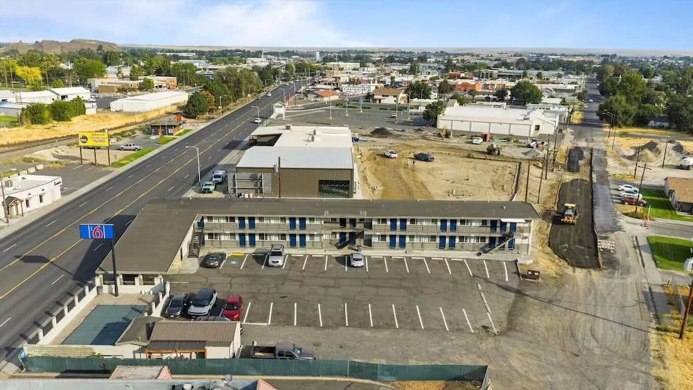 Rodeway Inn & Suites
