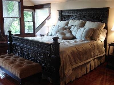 1908 Ayres Inn
