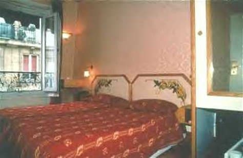 Crown Hotel Elysee
