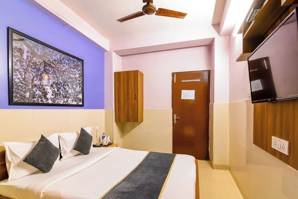 The Kolkata Hotel