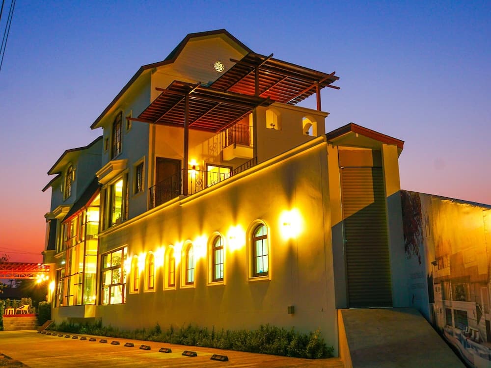 Macasa Villa