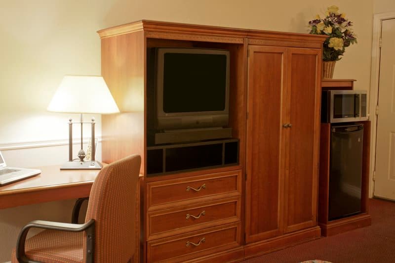 Legacy Inn & Suites