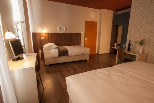 Hotel Center