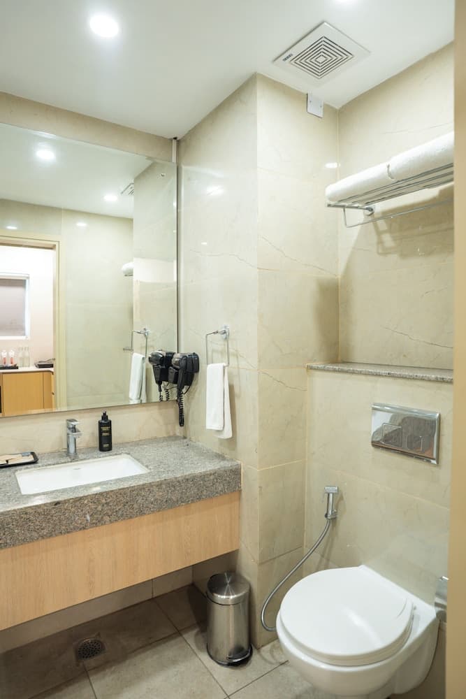 AR SUITES KLJ SQUARE
