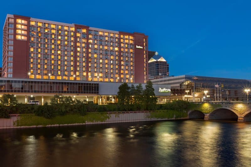Radisson Rochester Riverside