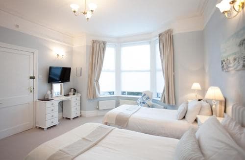 The Castleton Hotel