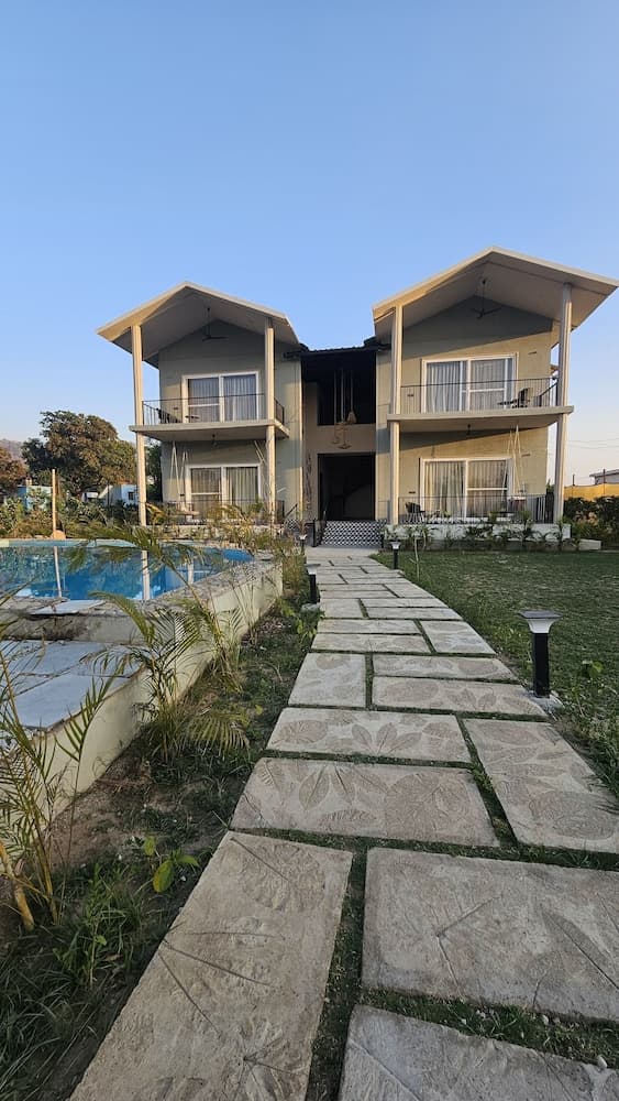 Srina Vilas, Corbett