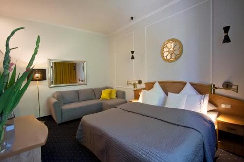 Hotel Bugatti