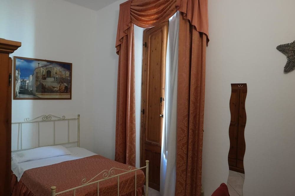 Hotel 4 Mori