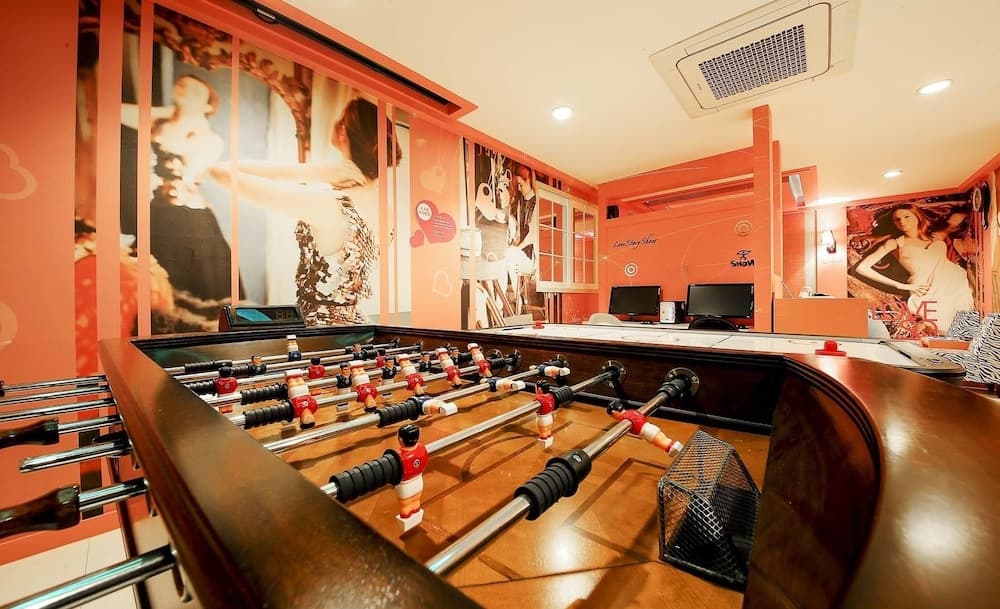 Show Hotel