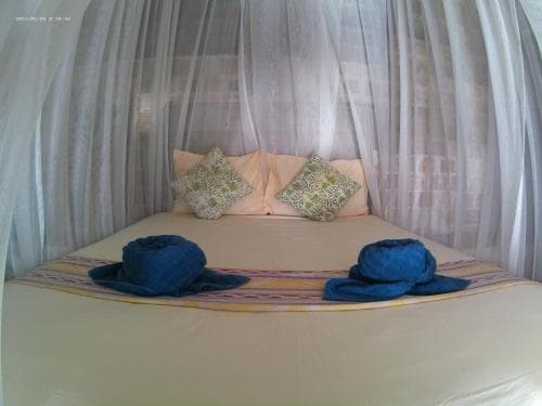 Utopia Rote Lodge