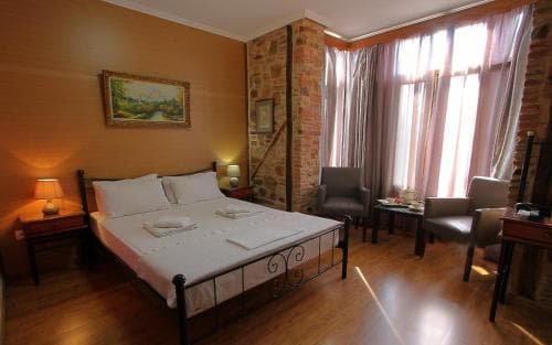 Ionia rooms