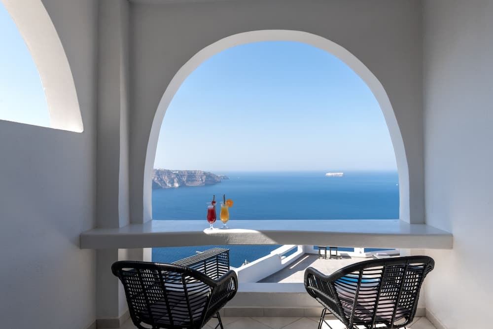 Athermi Suites