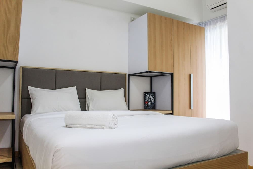 Spacious and Cozy 2BR M-Town Apartment By Travelio